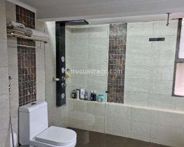 Apartamento de 4 alcobas en venta en El Poblado, Medellín, 315 m² · foto 11 de 15