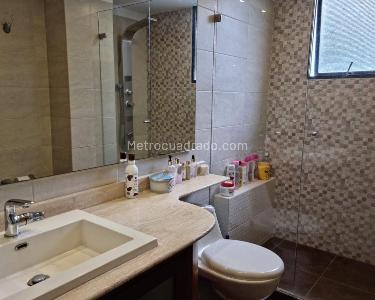 Apartamento de 4 alcobas en venta en El Poblado, Medellín, 315 m² · foto 12 de 15