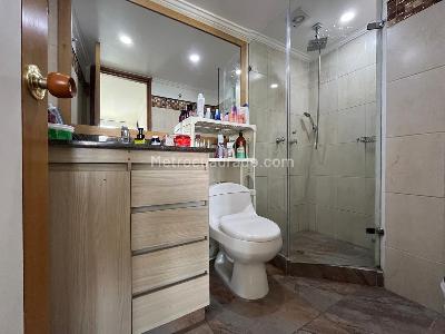 Apartamento de 3 alcobas en venta en El Poblado, Medellín, 210 m² · foto 14 de 15