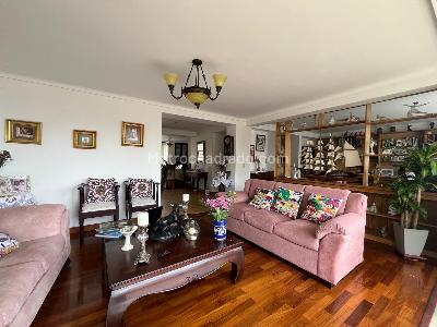 Apartamento de 3 alcobas en venta en El Poblado, Medellín, 210 m² · foto 4 de 15