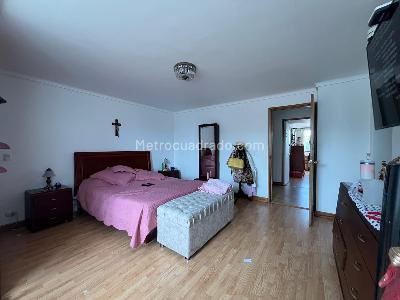 Apartamento de 3 alcobas en venta en El Poblado, Medellín, 210 m² · foto 8 de 15