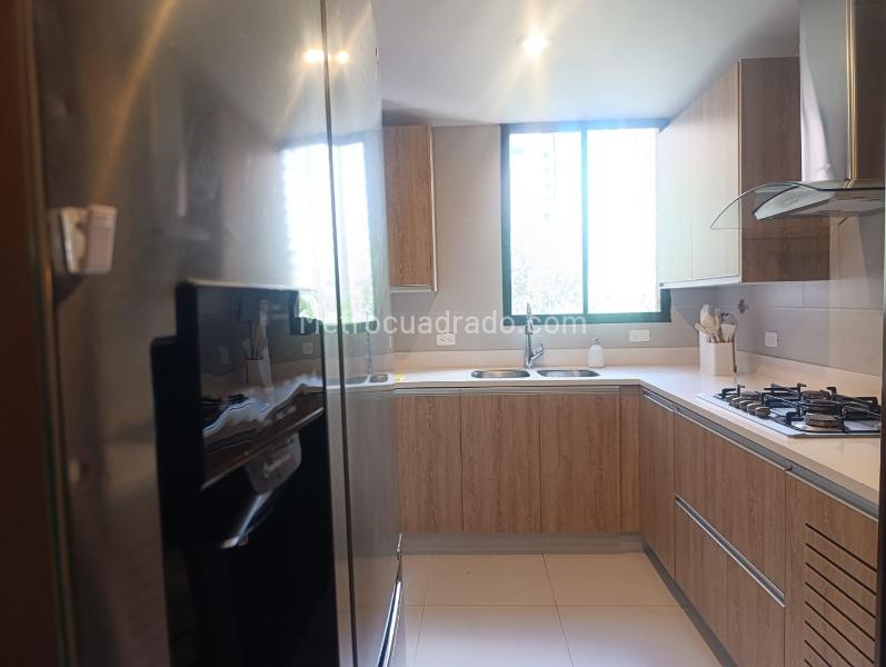 Apartamento Amoblado de 3 Alcobas en El Poblado - 5