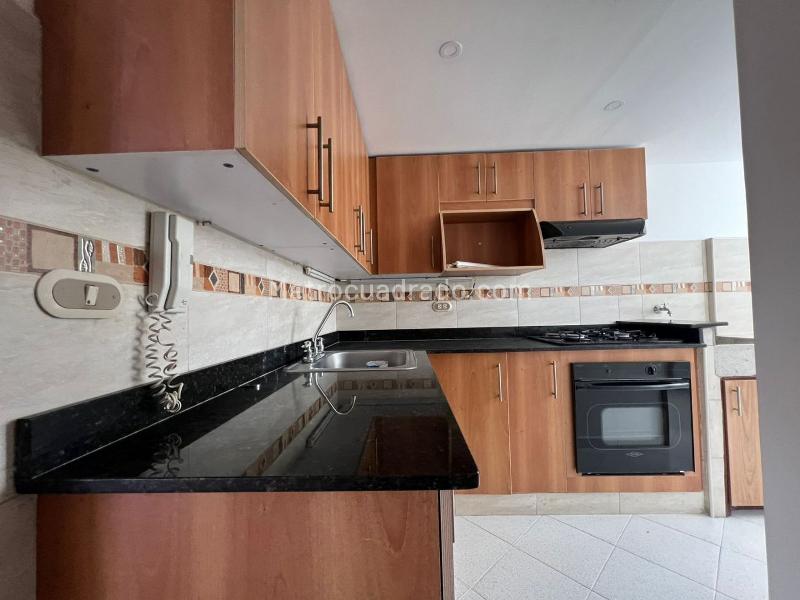 3BR Apartment with Pool in Quiet El Poblado - 6