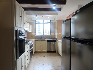 Apartamento de 4 alcobas en venta en El Poblado, Medellín, 325 m² · foto 4 de 18