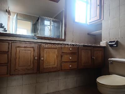 Apartamento de 4 alcobas en venta en El Poblado, Medellín, 325 m² · foto 15 de 18