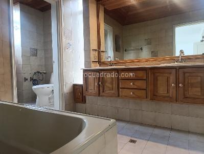 Apartamento de 4 alcobas en venta en El Poblado, Medellín, 325 m² · foto 17 de 18