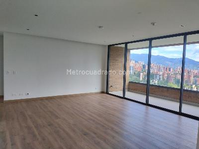 Apartamento en venta en El Poblado, Medellín · foto 2 de 20