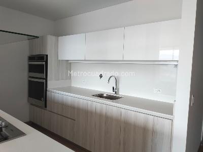Apartamento en venta en El Poblado, Medellín · foto 6 de 20