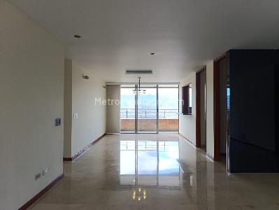 Apartamento de 3 alcobas en venta en El Poblado, Medellín, 145 m² · foto 3 de 20