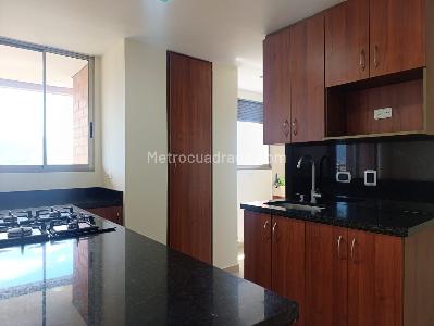 Apartamento de 3 alcobas en venta en El Poblado, Medellín, 145 m² · foto 5 de 20