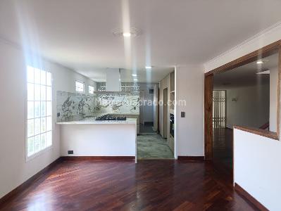 Casa en arriendo en El Poblado, Medellín · foto 3 de 20
