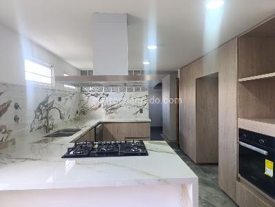 Casa en arriendo en El Poblado, Medellín · foto 5 de 20