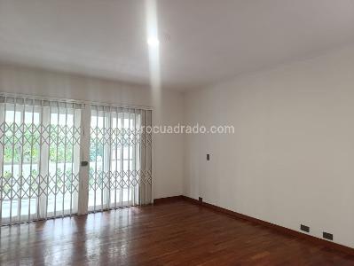 Casa en arriendo en El Poblado, Medellín · foto 9 de 20