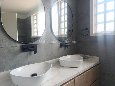 Casa en arriendo en El Poblado, Medellín · foto 15 de 20