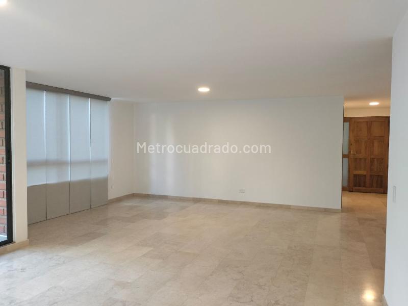 3BR Apartment in Quiet Gated Community in El Poblado - 3