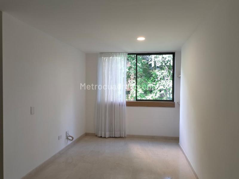 3BR Apartment in Quiet Gated Community in El Poblado - 8