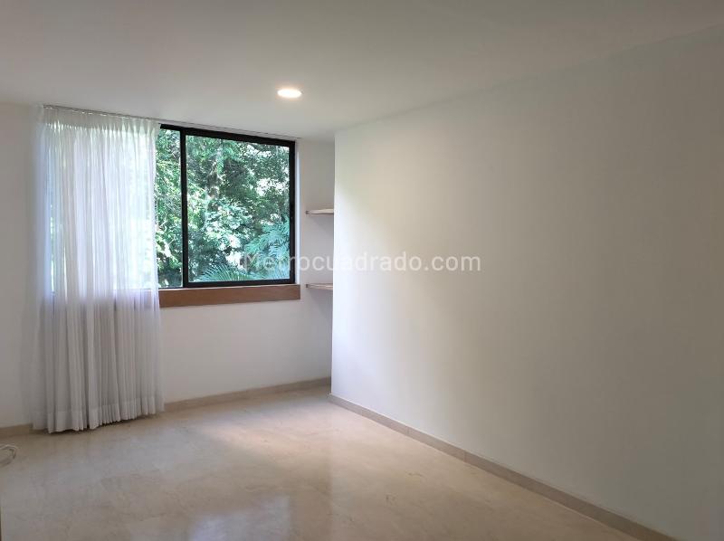3BR Apartment in Quiet Gated Community in El Poblado - 9