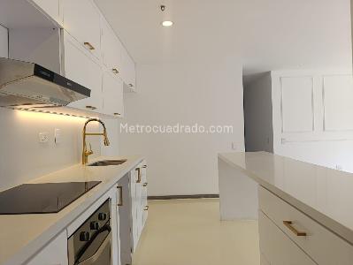 Apartamento de 2 alcobas en venta en Poblado Alto, Medellín, 110 m² · foto 8 de 18