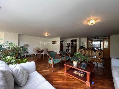 Apartamento de 3 alcobas en venta en El Poblado, Medellín, 207 m² · foto 3 de 18