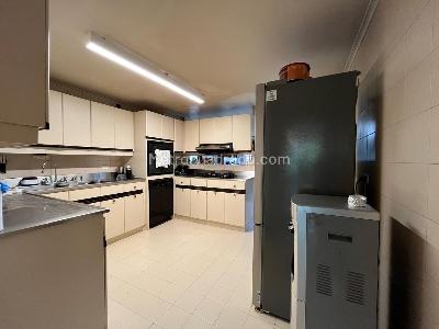 Apartamento de 3 alcobas en venta en El Poblado, Medellín, 207 m² · foto 5 de 18