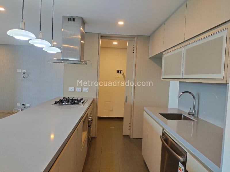 Apartamento de 2 Alcobas en Unidad Cerrada en El Poblado - 8
