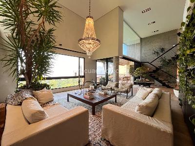 Apartamento en venta en El Poblado, Medellín · foto 2 de 19