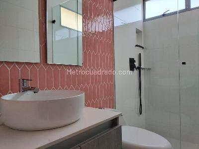 Apartamento de 3 alcobas en venta en El Poblado, Medellín, 165 m² · foto 18 de 19