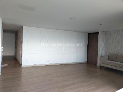 Apartamento de 3 alcobas en venta en El Poblado, Medellín, 165 m² · foto 2 de 19