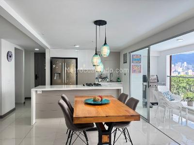 Apartamento en venta en Itagui, Itagüí · foto 2 de 16