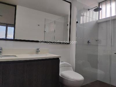 Apartamento en venta en El Poblado, Medellín · foto 17 de 19