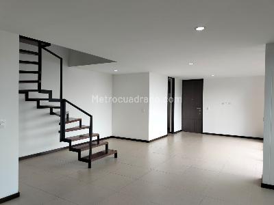 Apartamento en venta en El Poblado, Medellín · foto 3 de 19
