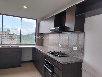 Apartamento en venta en El Poblado, Medellín · foto 8 de 19