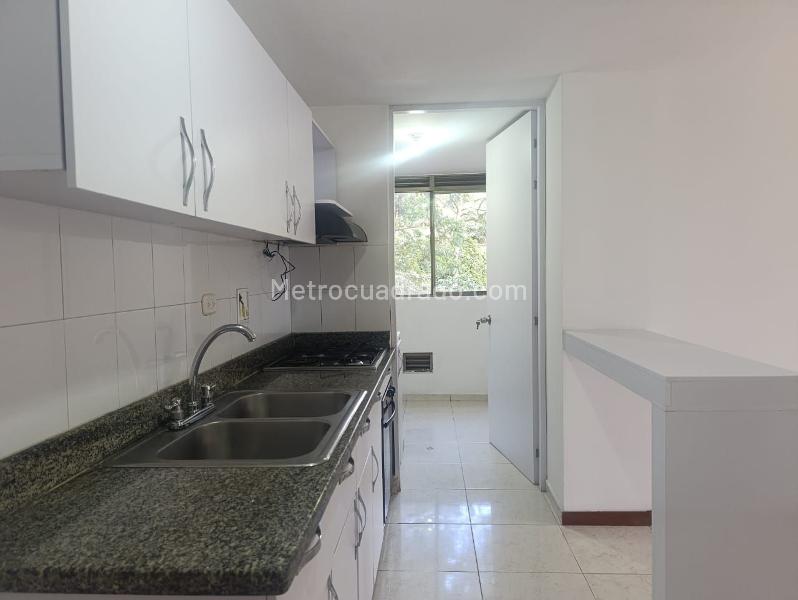 Amplio Apartamento de 3 Alcobas en El Poblado con Amenities - 6