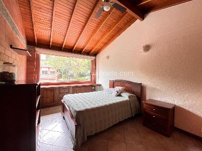 Casa de 3 alcobas en venta en Envigado, Envigado, 235 m² · foto 10 de 20