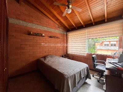 Casa de 3 alcobas en venta en Envigado, Envigado, 235 m² · foto 12 de 20