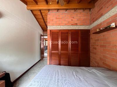 Casa de 3 alcobas en venta en Envigado, Envigado, 235 m² · foto 13 de 20