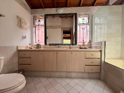 Casa de 3 alcobas en venta en Envigado, Envigado, 235 m² · foto 17 de 20