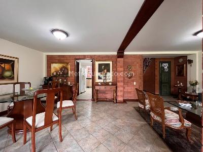 Casa de 3 alcobas en venta en Envigado, Envigado, 235 m² · foto 5 de 20