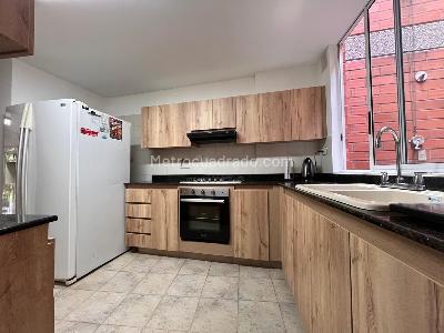 Casa de 3 alcobas en venta en Envigado, Envigado, 235 m² · foto 7 de 20