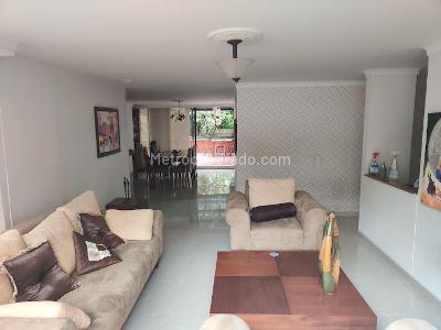 Apartamento de 4 alcobas en venta en Castropol, Medellín, 160 m² · foto 1 de 15