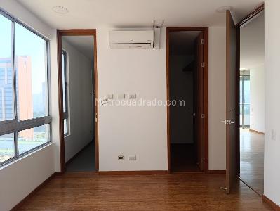 Apartamento de 2 alcobas en venta en El Poblado, Medellín, 87 m² · foto 10 de 19