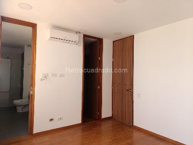Apartamento de 2 alcobas en venta en El Poblado, Medellín, 87 m² · foto 12 de 19