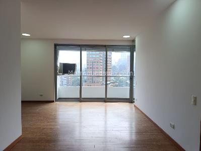 Apartamento de 2 alcobas en venta en El Poblado, Medellín, 87 m² · foto 2 de 19