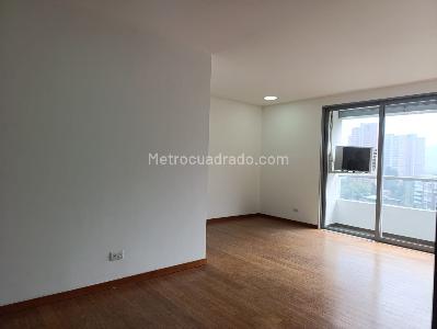 Apartamento de 2 alcobas en venta en El Poblado, Medellín, 87 m² · foto 4 de 19