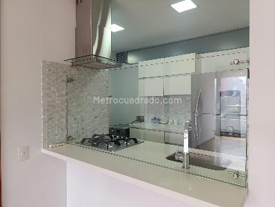 Apartamento de 2 alcobas en venta en El Poblado, Medellín, 87 m² · foto 7 de 19