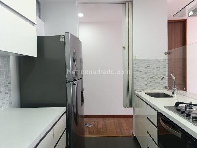 Apartamento de 2 alcobas en venta en El Poblado, Medellín, 87 m² · foto 9 de 19