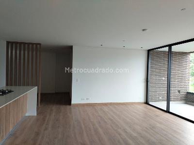 Apartamento de 2 alcobas en venta en Altos Del Poblado, Medellín, 117 m² · foto 4 de 20
