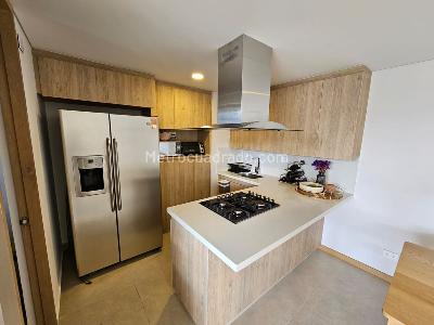 Apartamento en arriendo en El Poblado, Medellín · foto 4 de 10