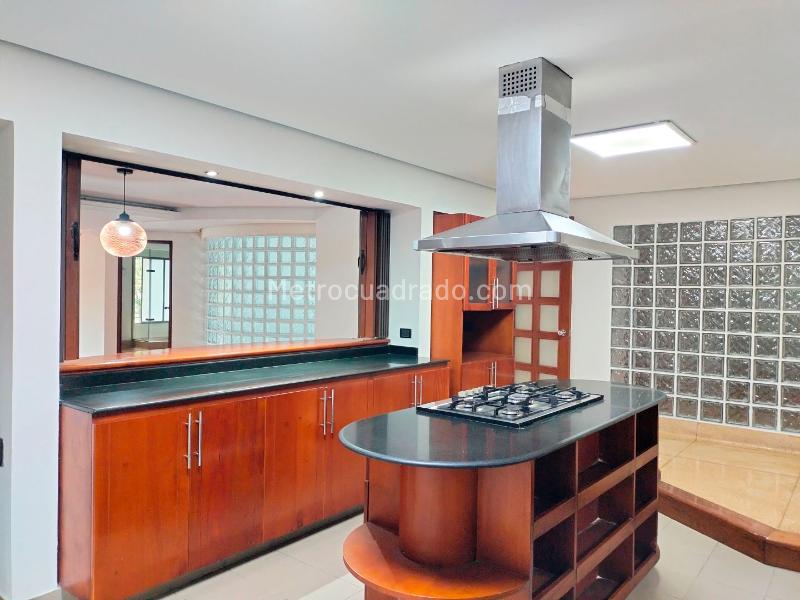 Apartamento de Lujo de 3 Alcobas cerca a Restaurantes en El Poblado - 8