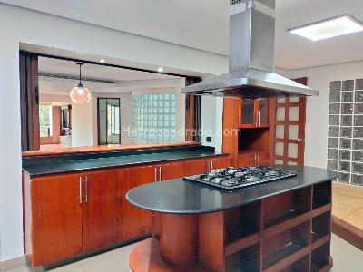 Apartamento en venta en El Poblado, Medellín · foto 7 de 18